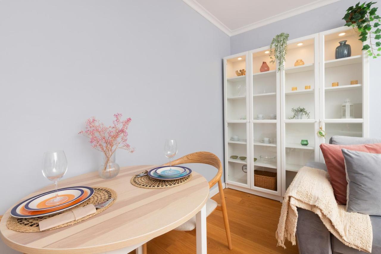Cozy Pastel Two Bedroom Apartment In Central Gdynia By Noclegi Renters Exteriér fotografie